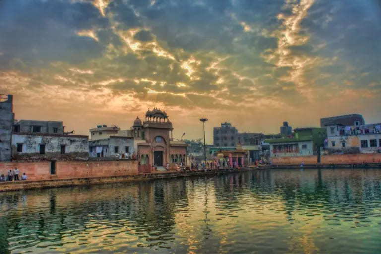 Radha Kunda Puja